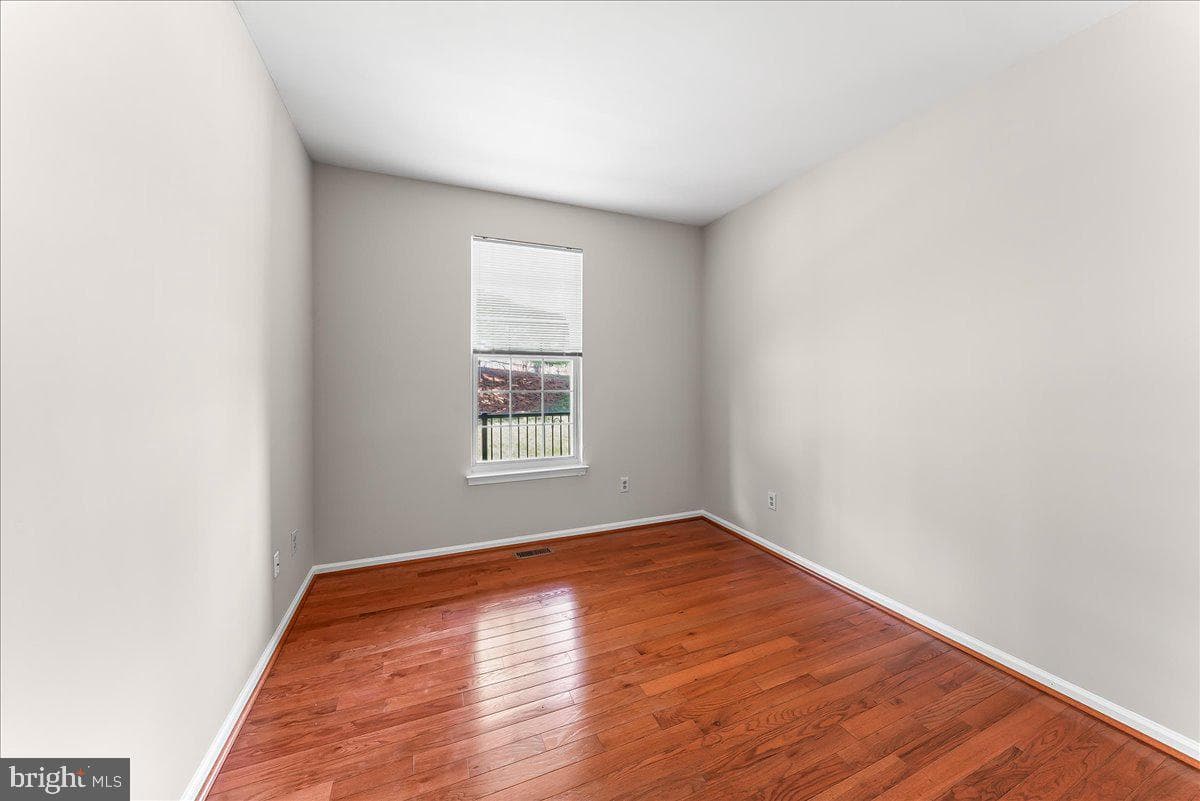 132 Huntingdon Court #1801 photo 14