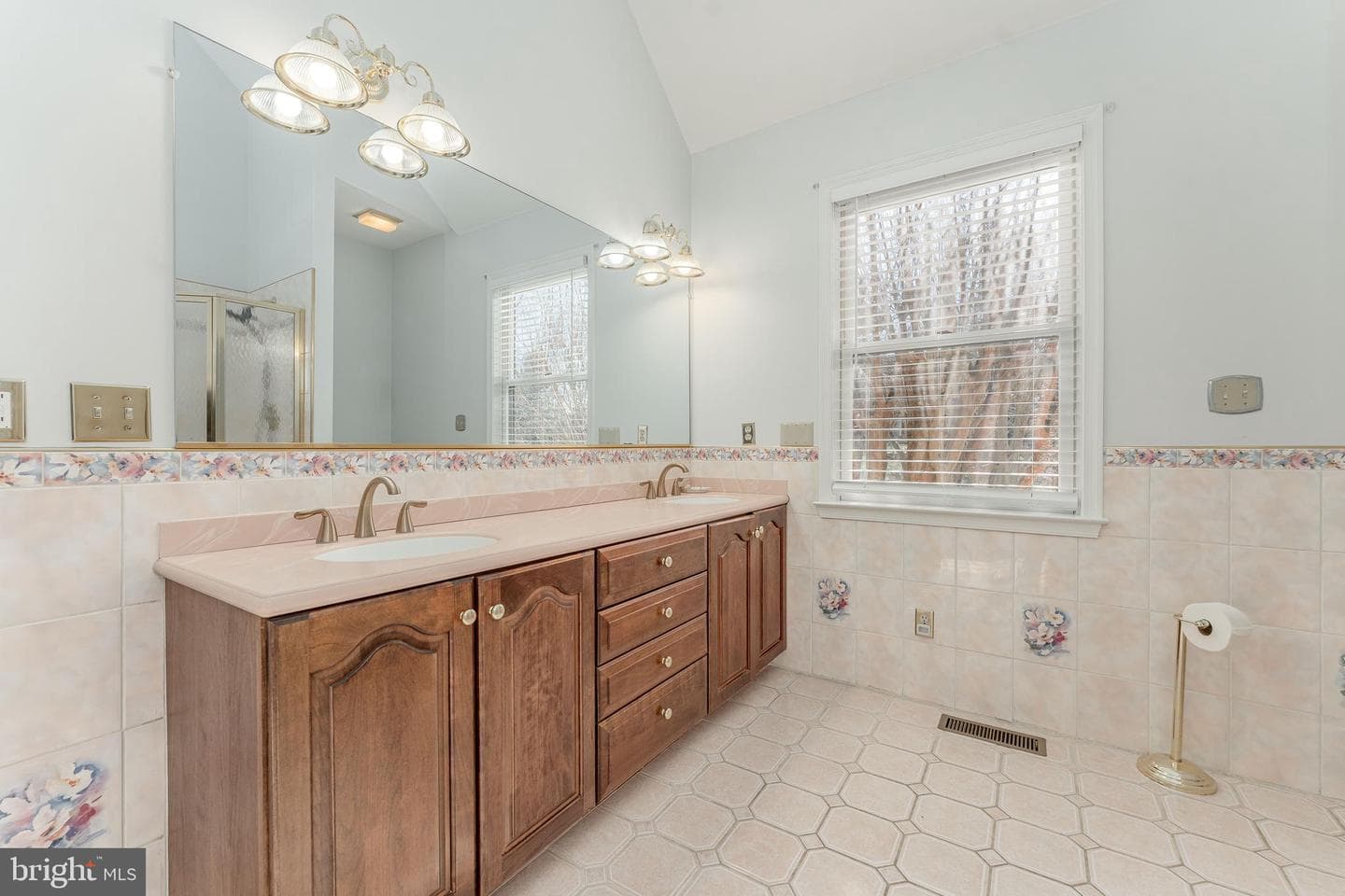 797 Tree Lane photo 33