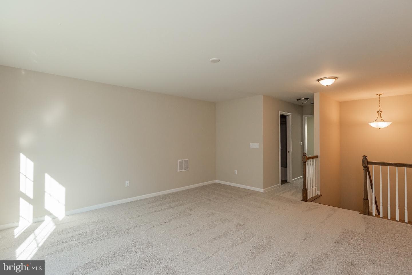 610 Greenbriar Path photo 23