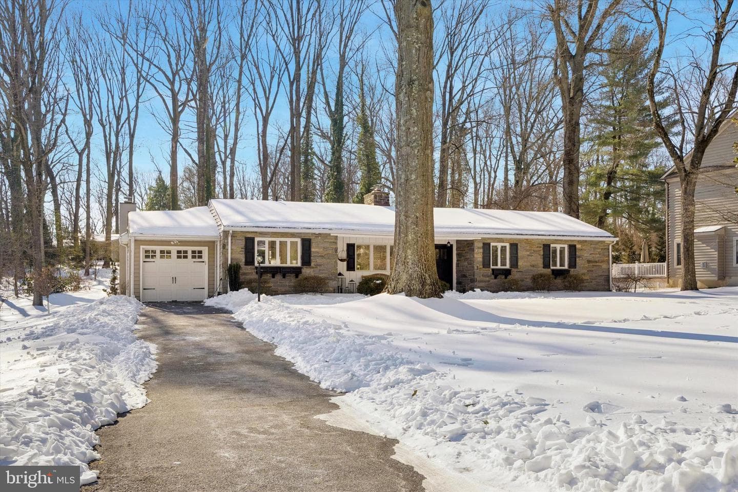 211 Deepdale Road photo 2