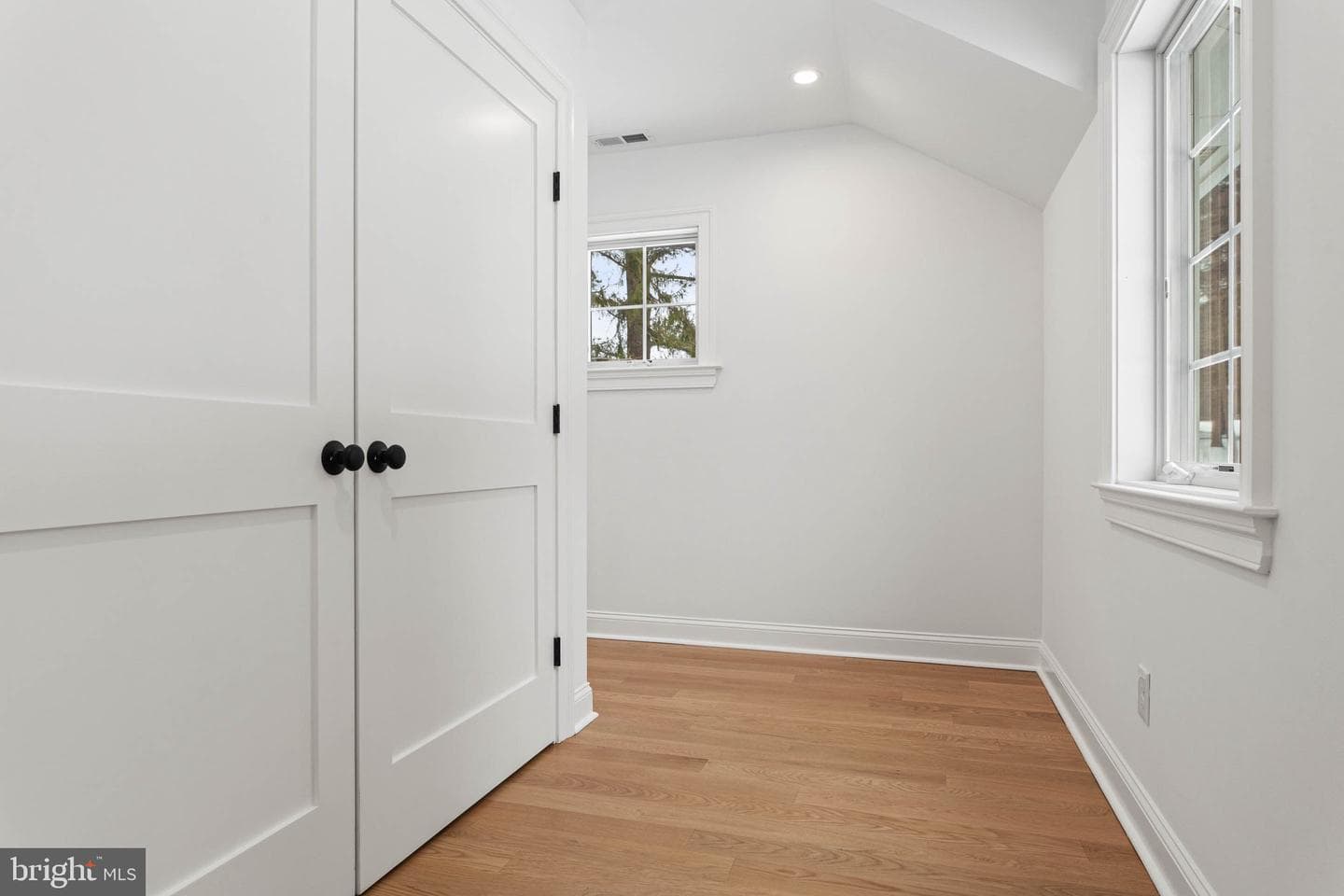 709 Newtown Road photo 47