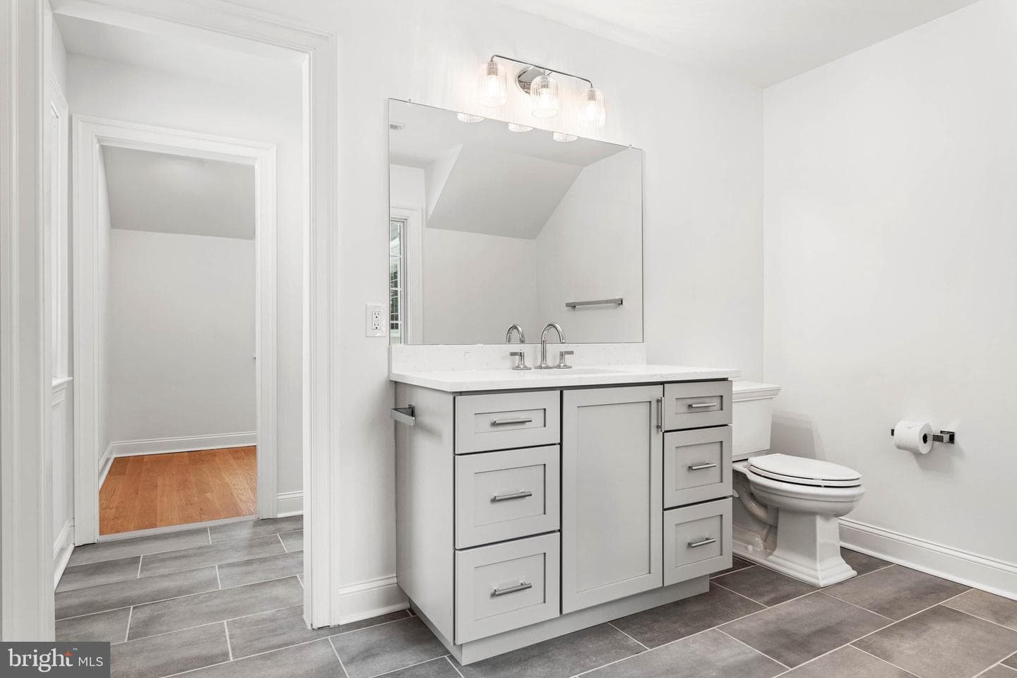 709 Newtown Road photo 49