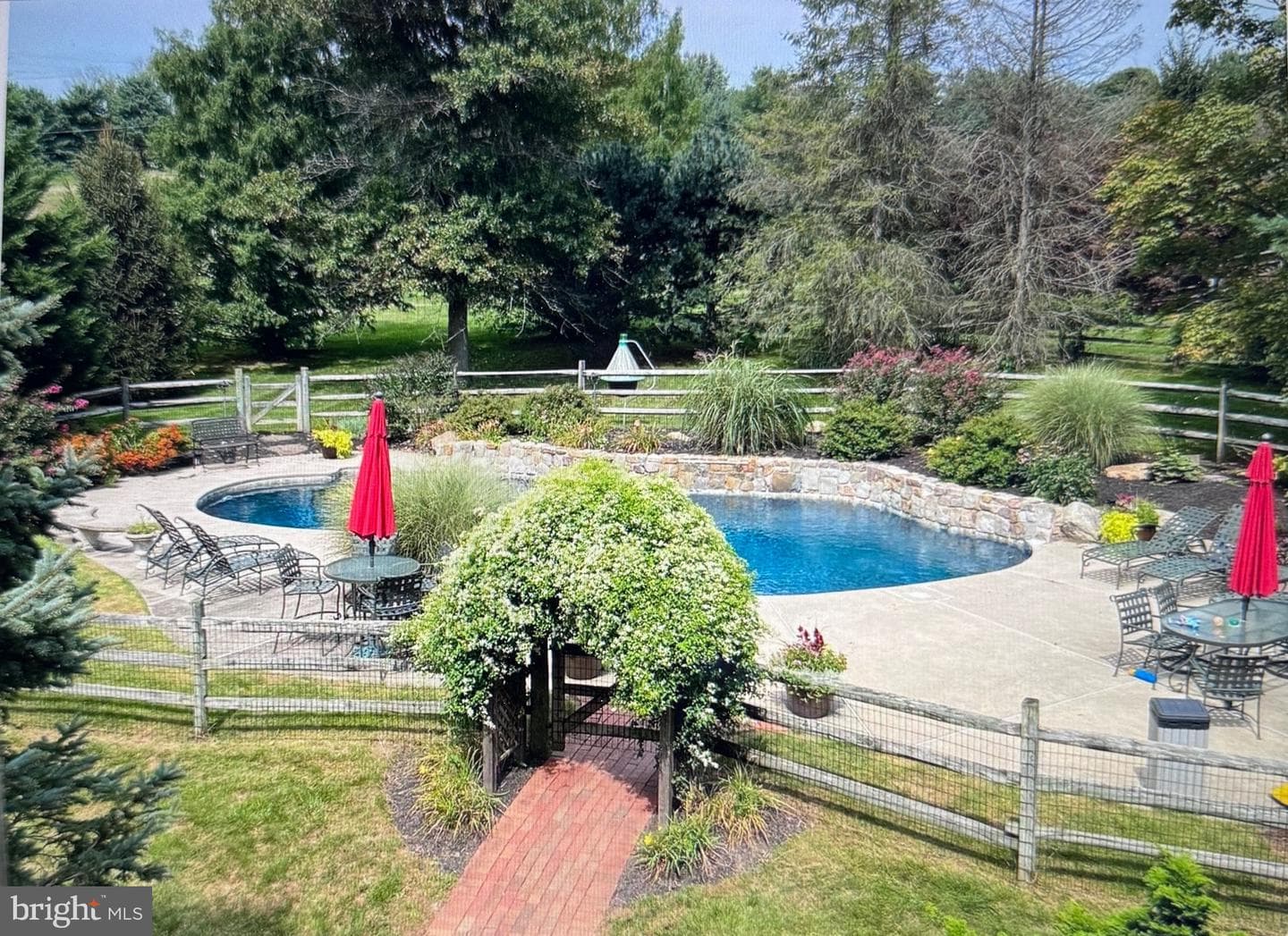 21 Kyle Dr photo 3