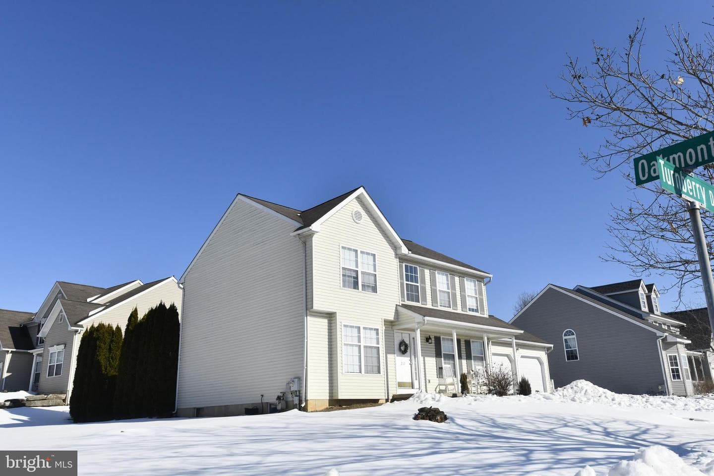 217 Turnberry Drive photo 3