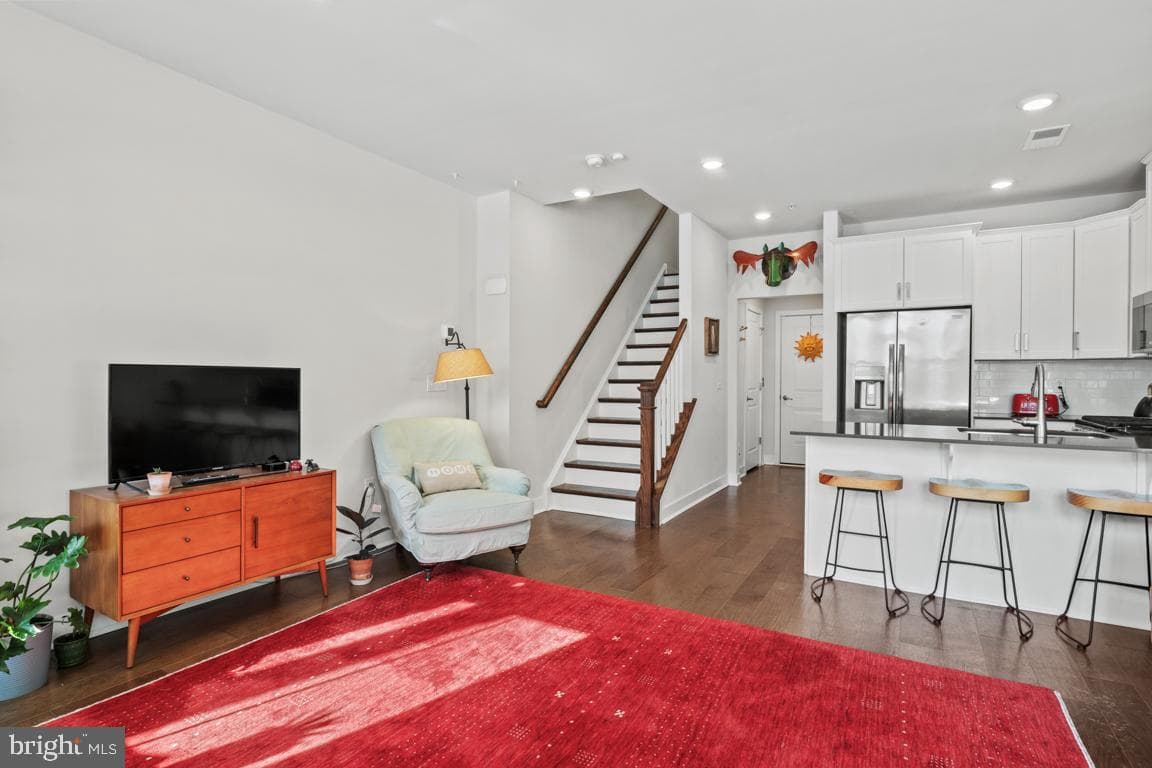 930 Anvil Court photo 4