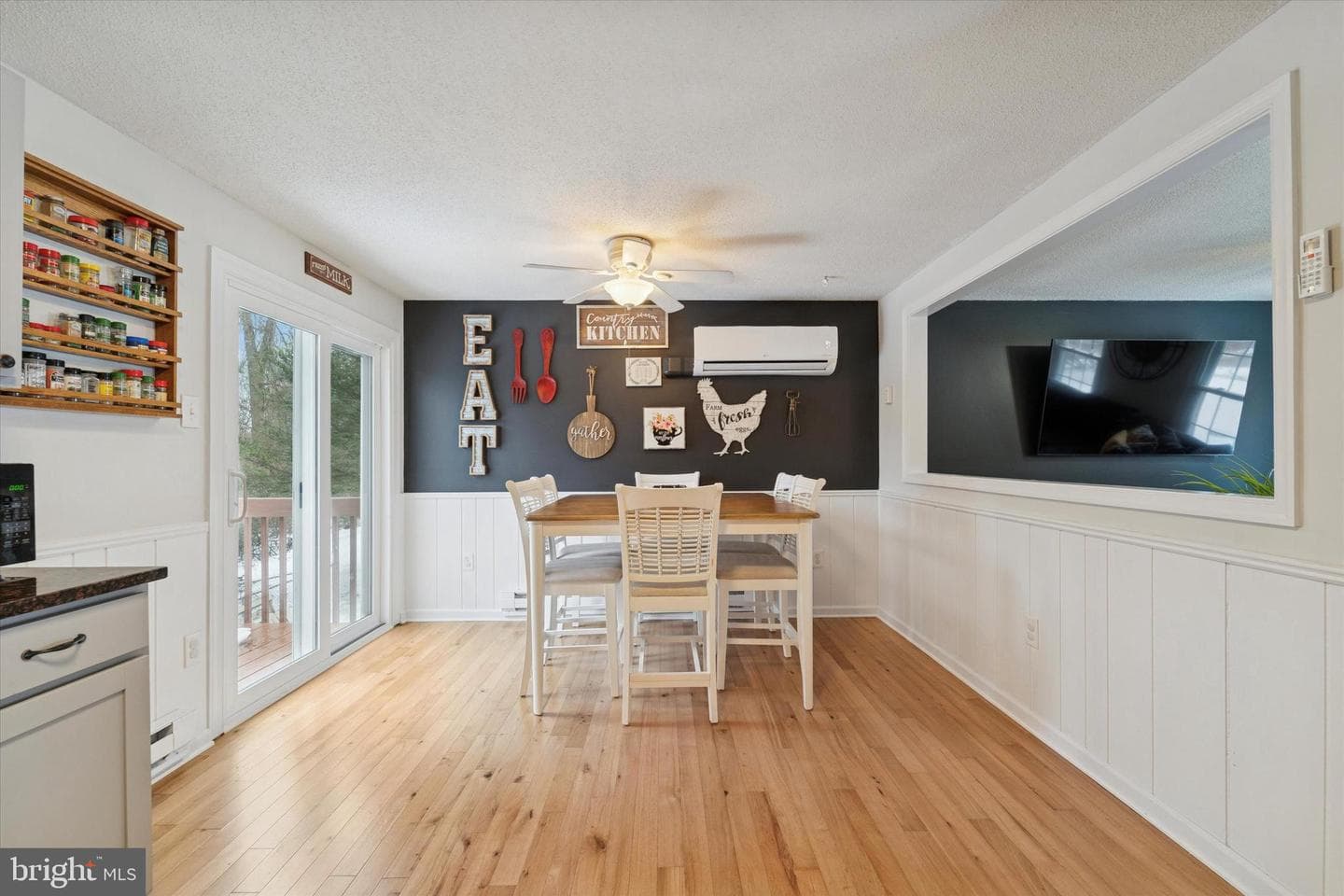 203 Katherine Lane photo 7