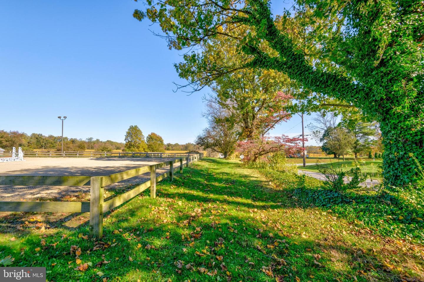 845 Waterway Road photo 36