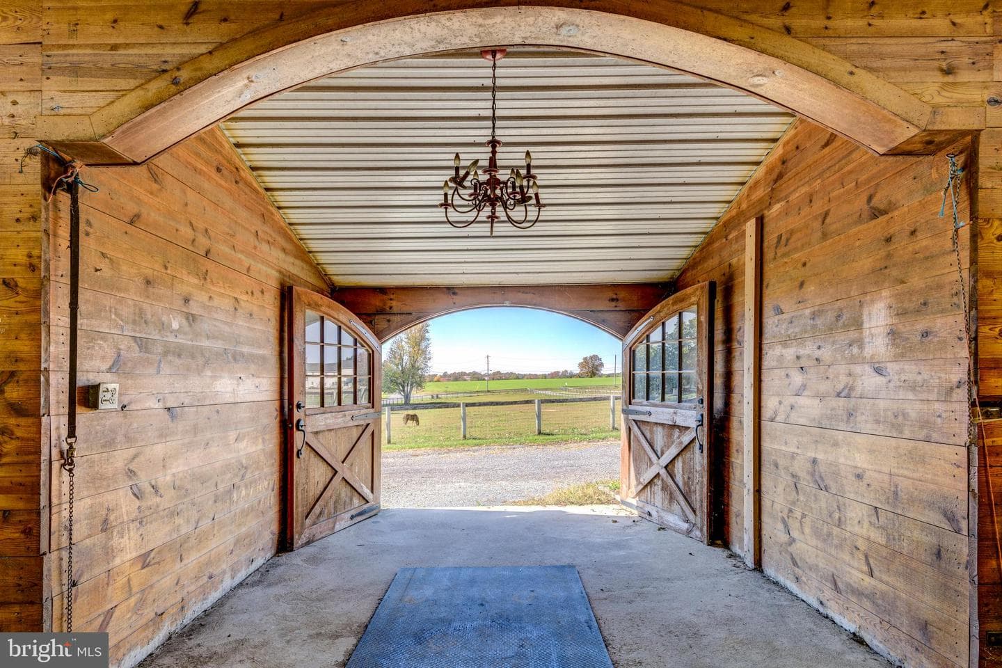 845 Waterway Road photo 4