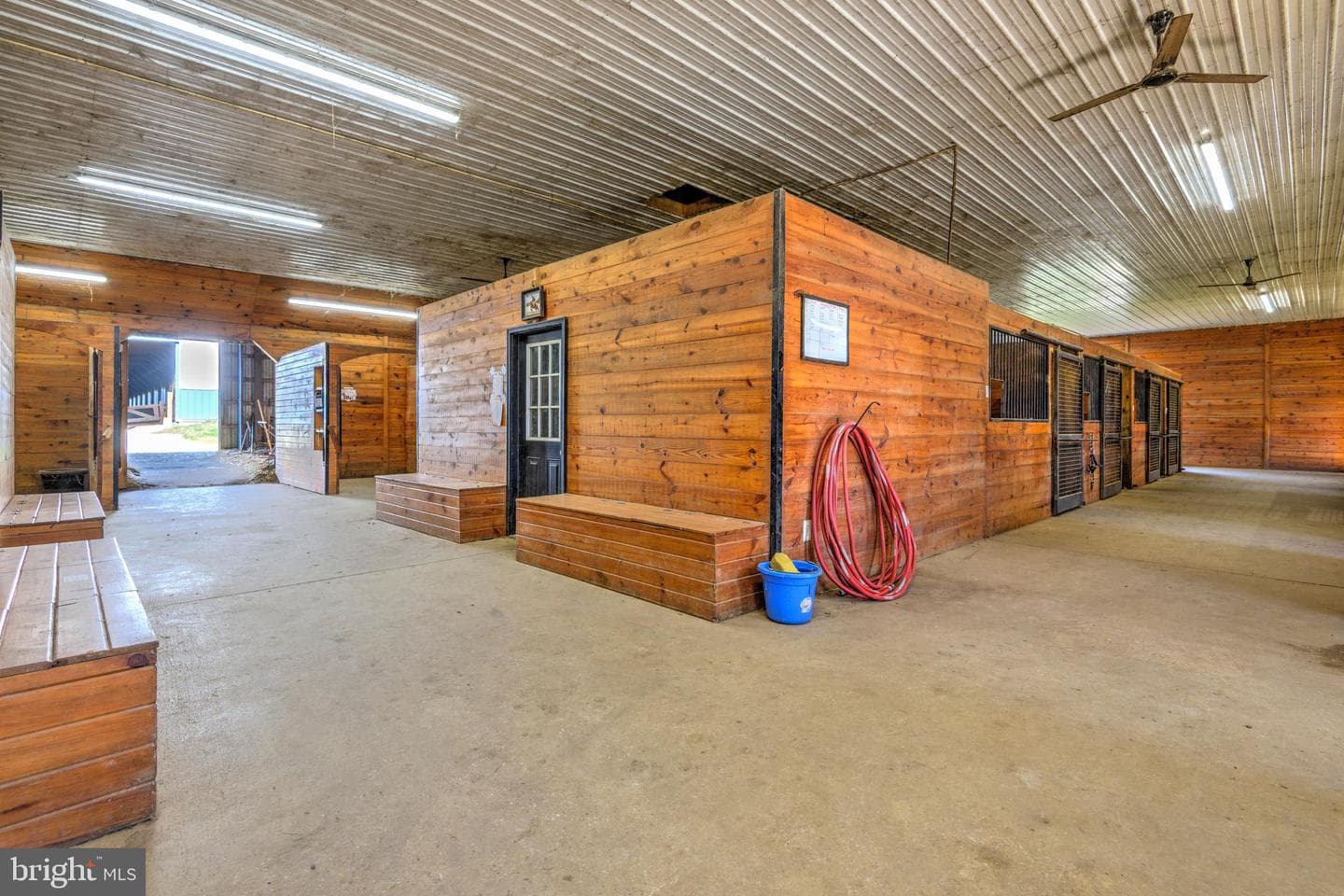 845 Waterway Road photo 41