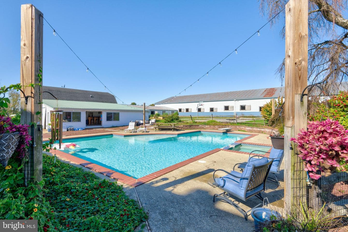 845 Waterway Road photo 47