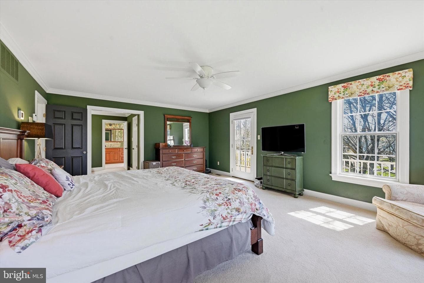50 Howson Lane photo 36