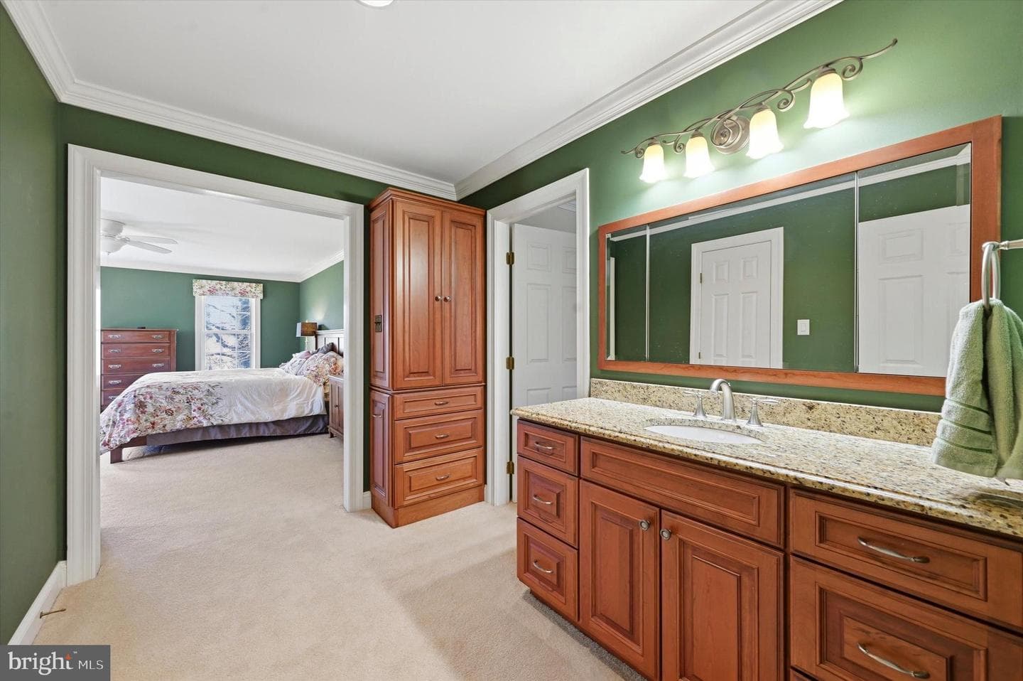 50 Howson Lane photo 38