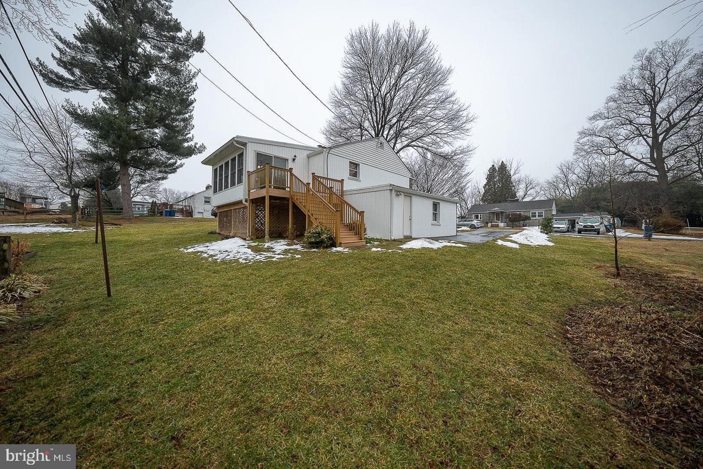 329 Saint James Road photo 42