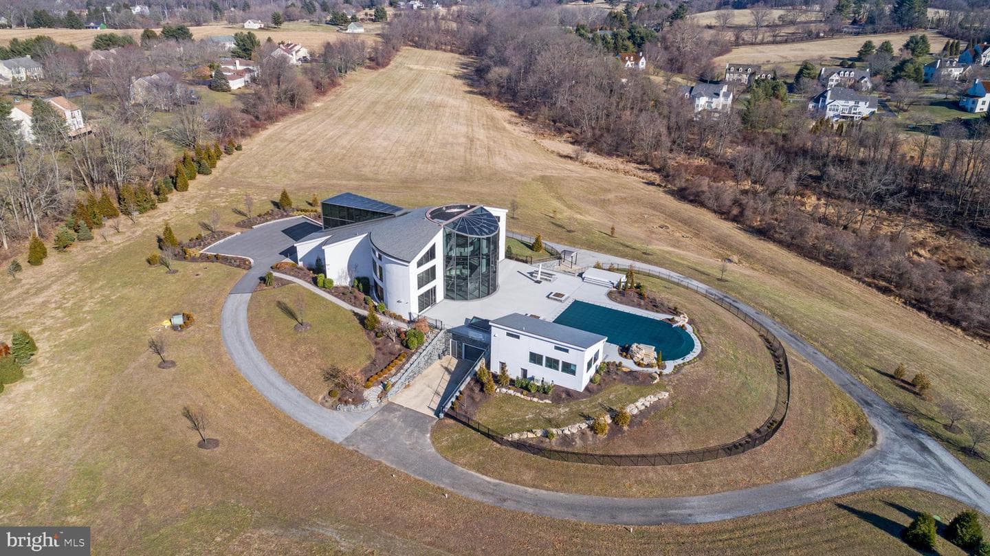 1245 S Creek Road photo 90
