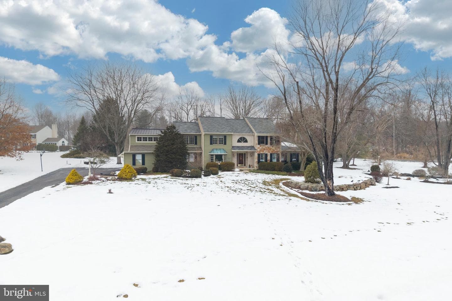 21 Lexington Manor photo 19
