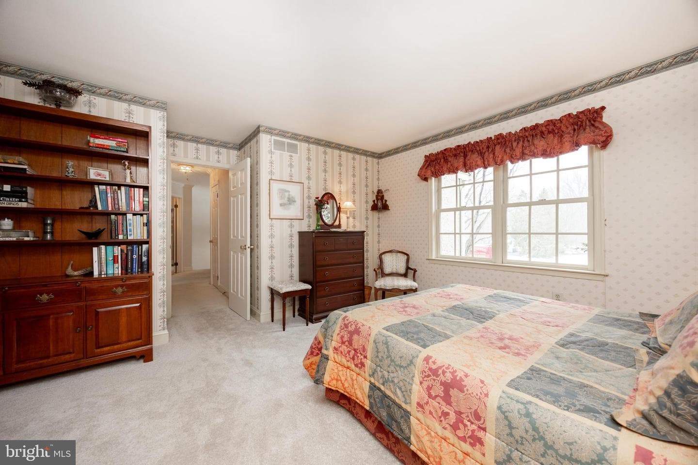 21 Lexington Manor photo 58