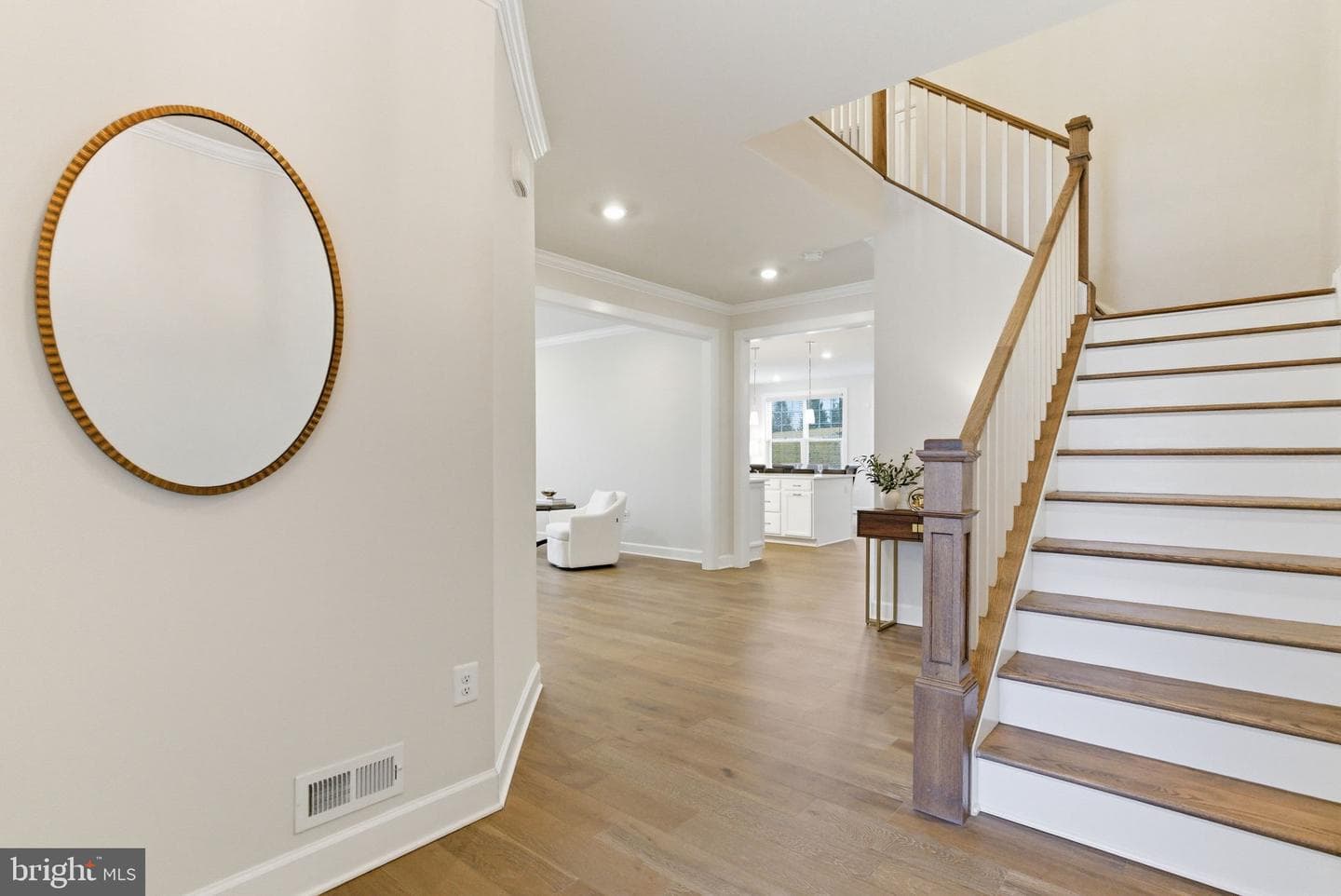 1713 Frost Lane photo 4