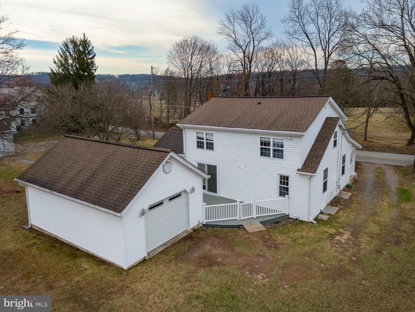 215 Hopewell Road photo 4