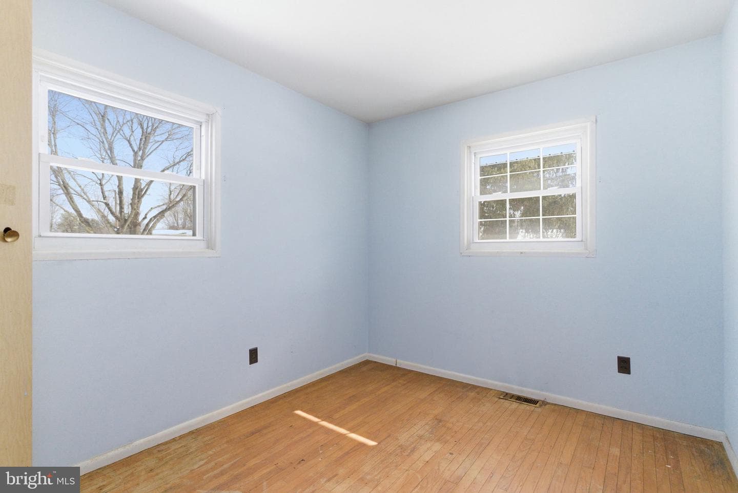 405 Sunset Drive photo 21