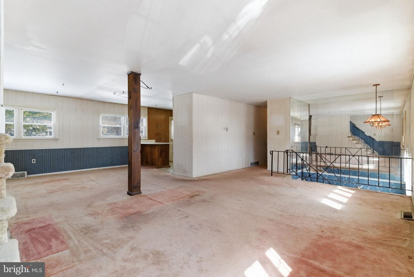 405 Sunset Drive photo 8