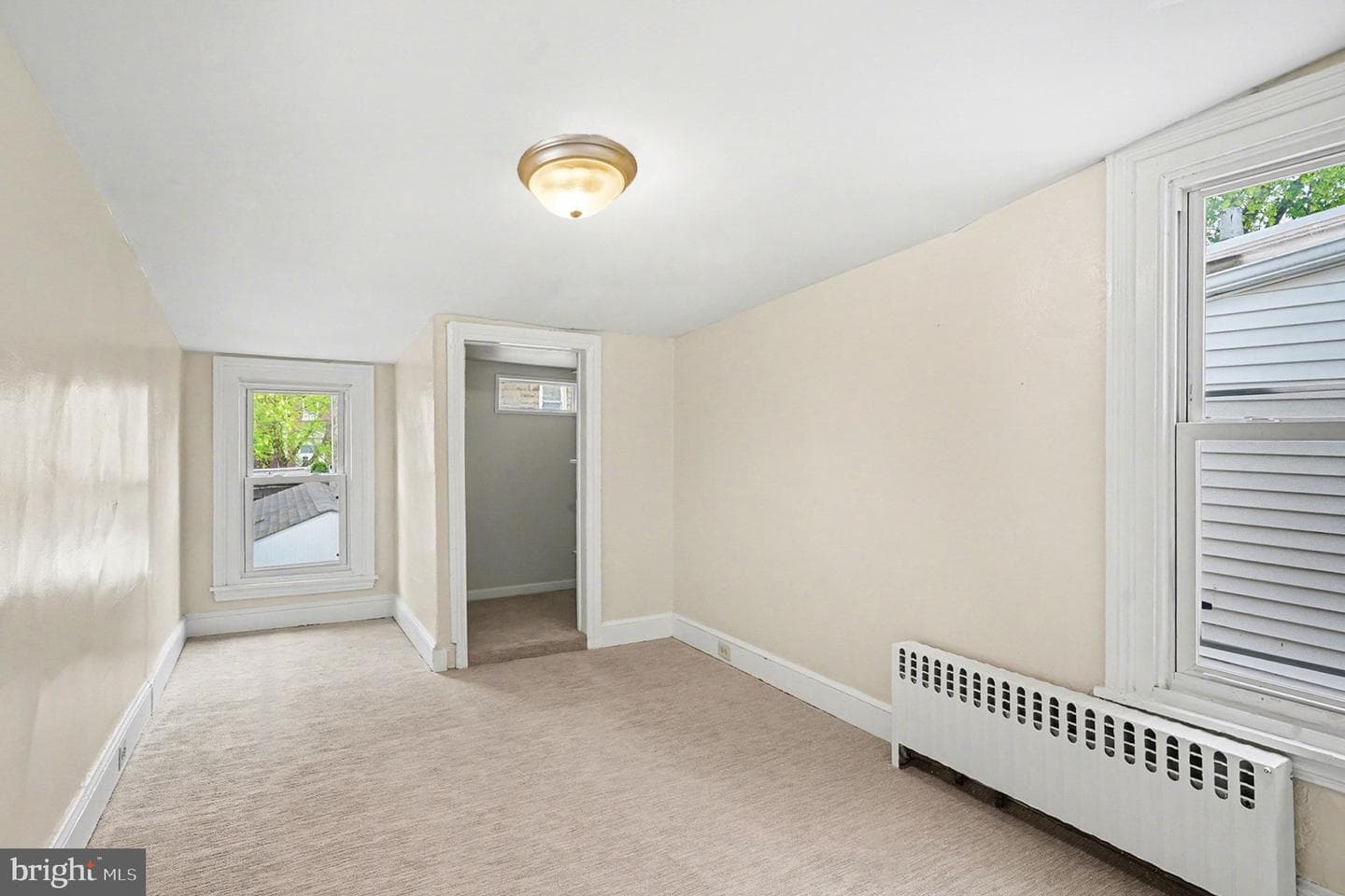 344 Grover Street photo 17