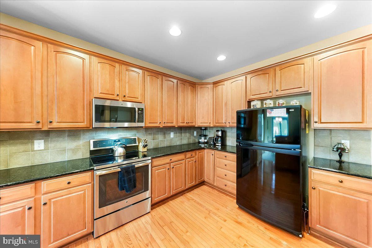 161 Candlewyck Drive photo 15