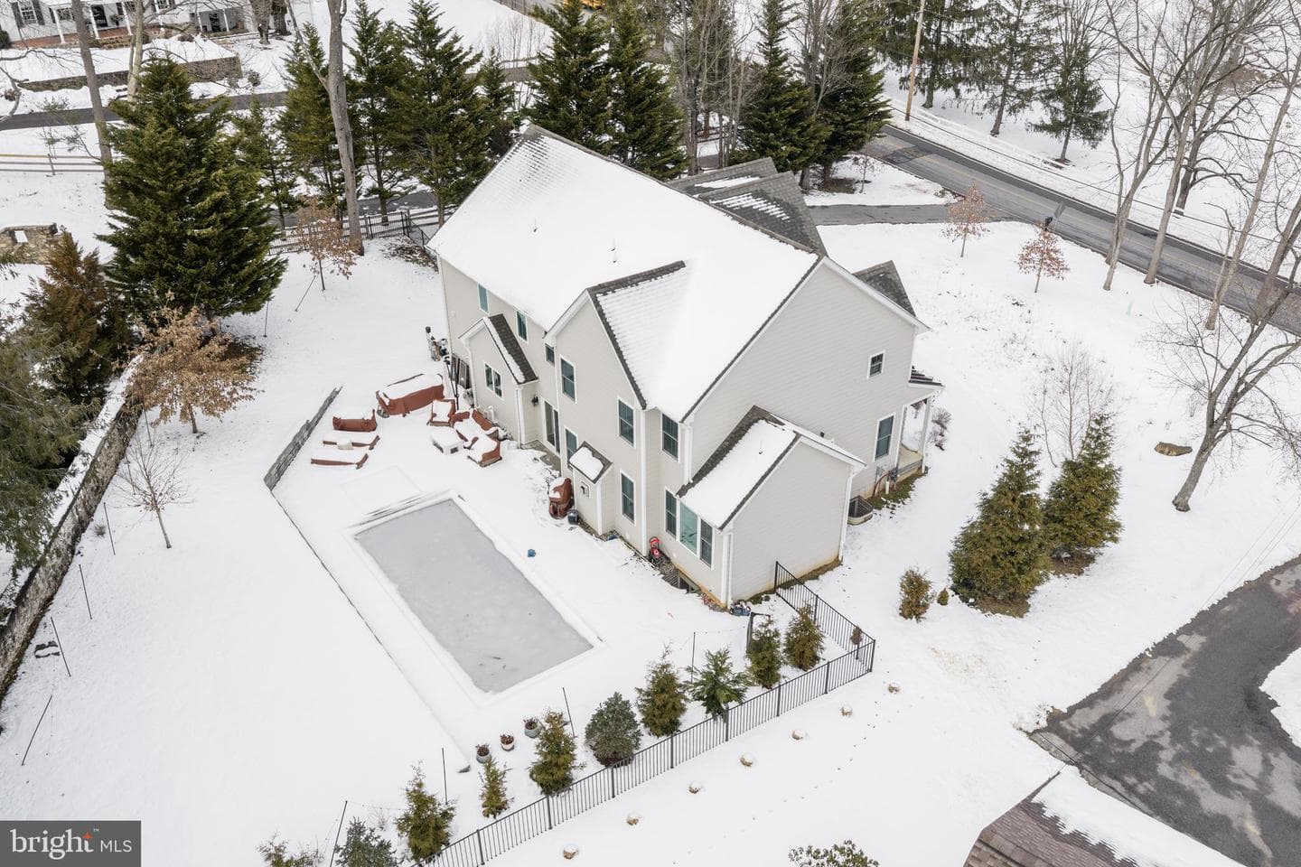 814 Newtown Road photo 40