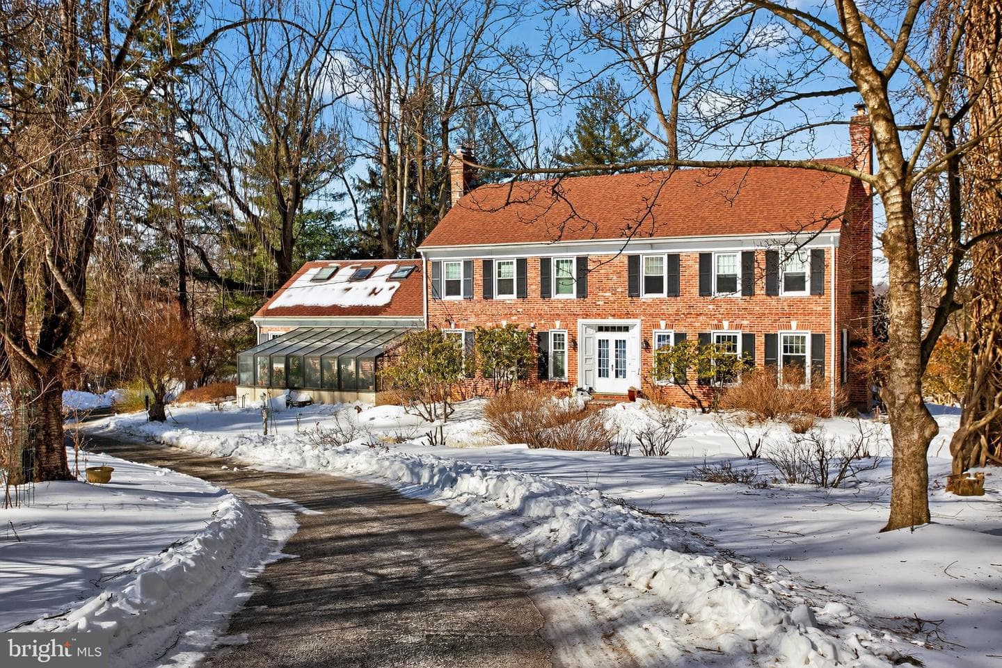 9 Foxchase Road photo 3