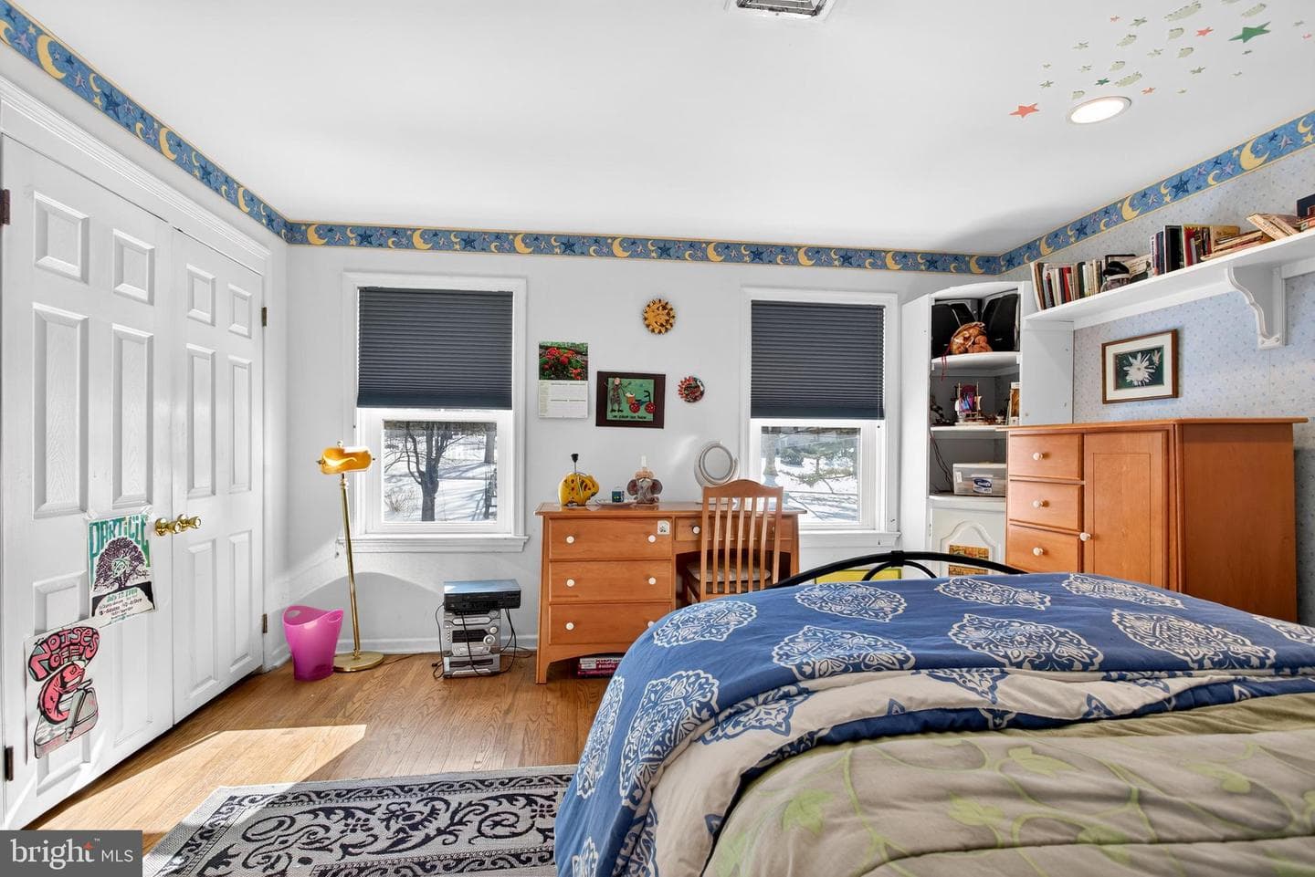 9 Foxchase Road photo 38