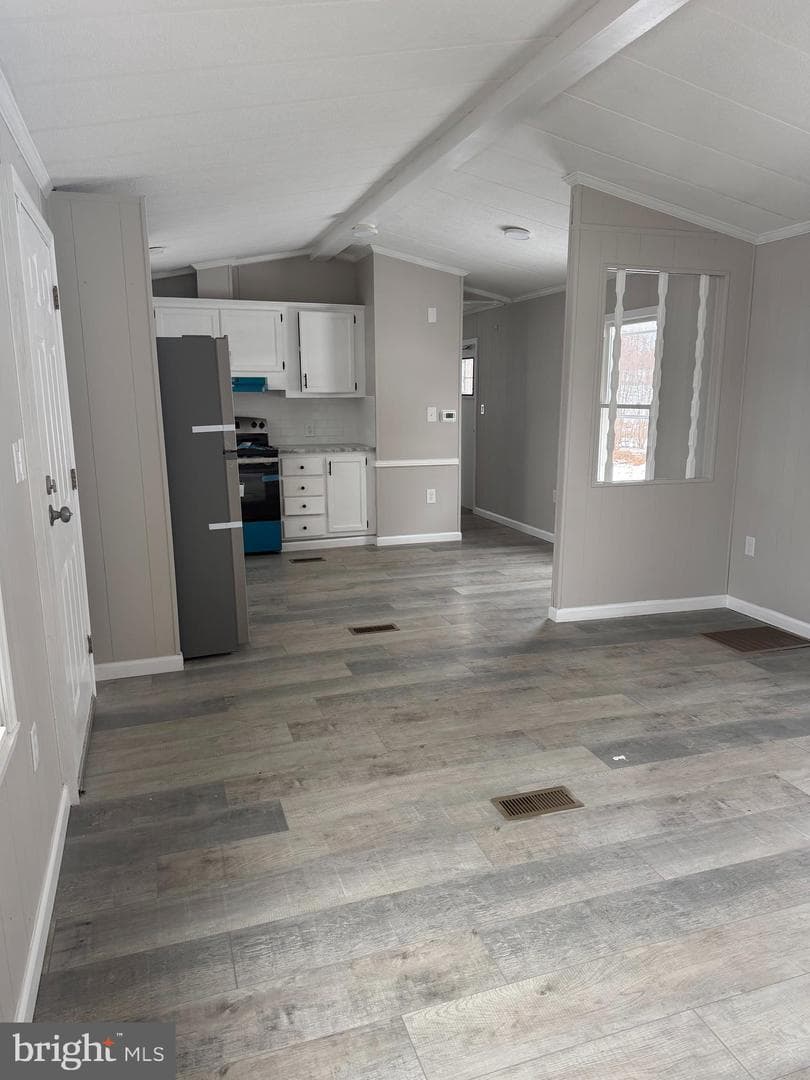 867 Aspen Avenue photo 2