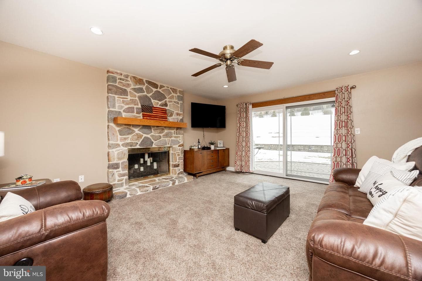 35 Oakwood Lane photo 14