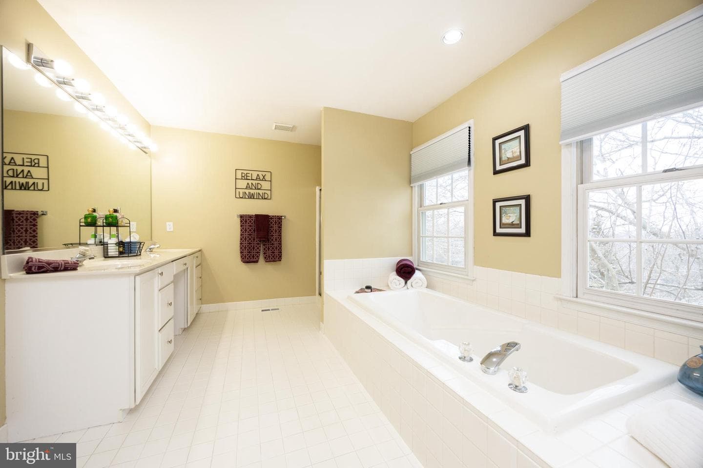 35 Oakwood Lane photo 21