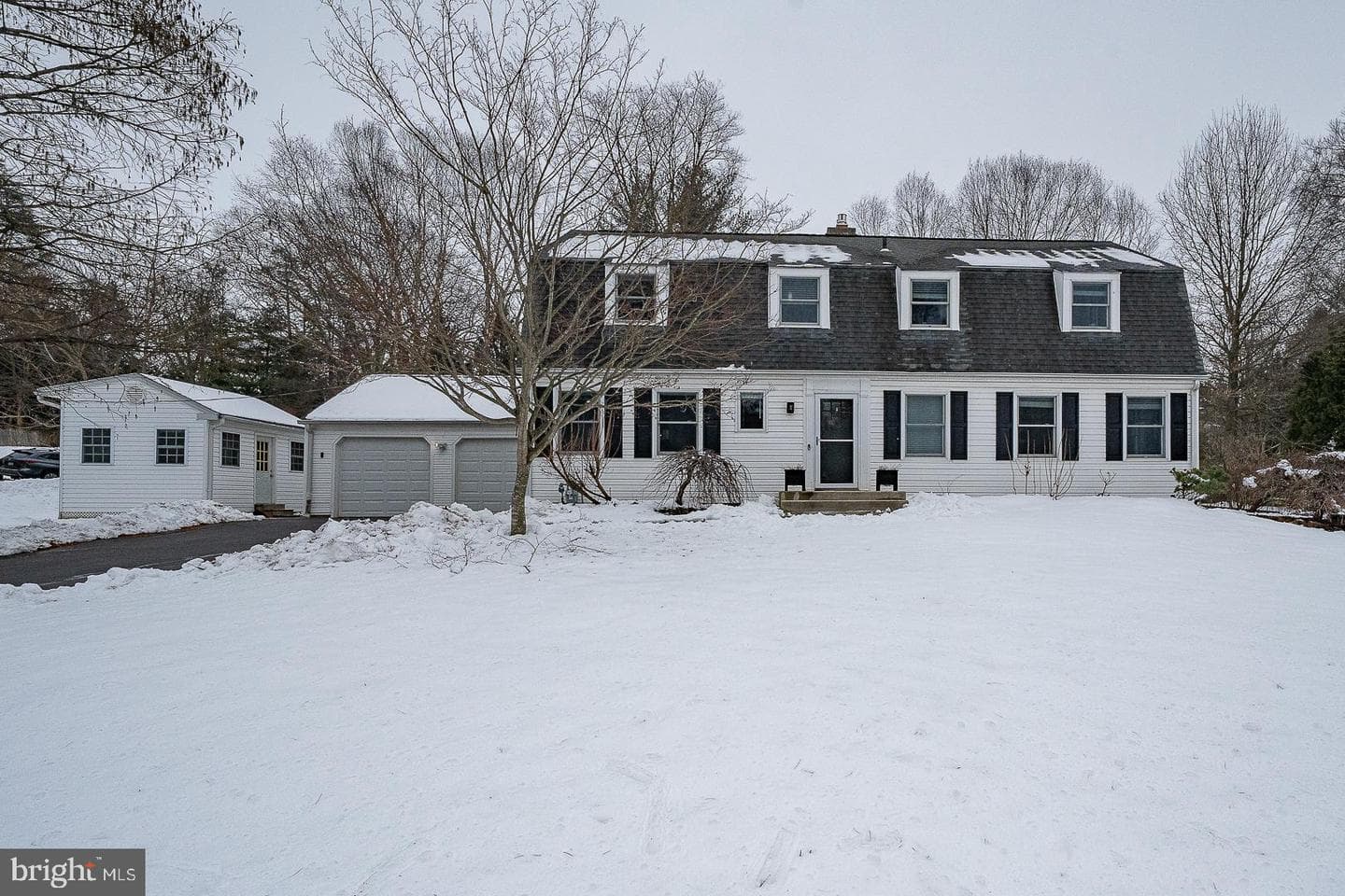 1324 Karen Lane