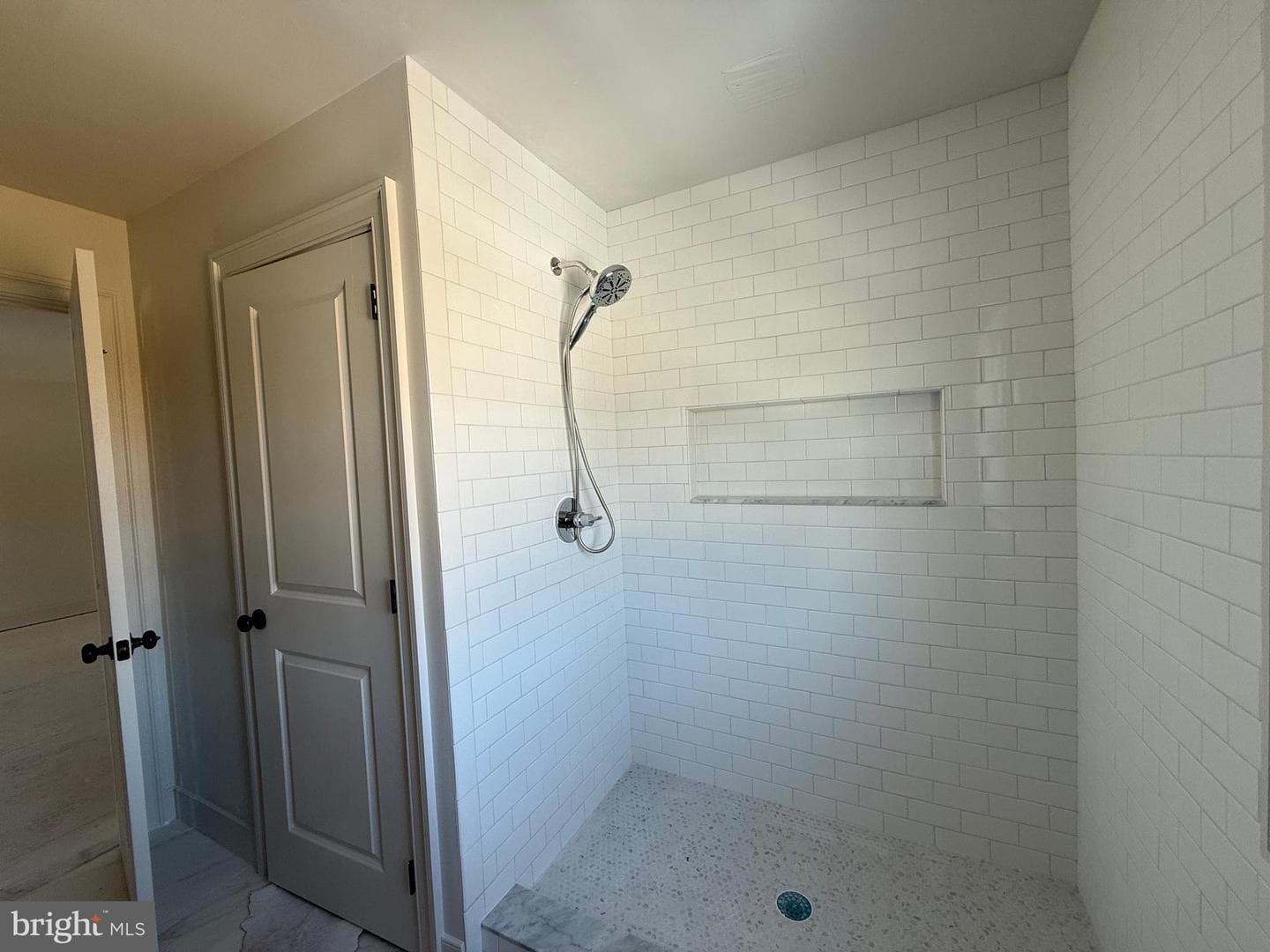 253 Beaumont Drive photo 23