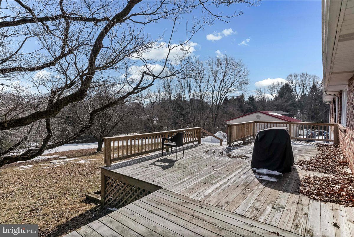 205 Northbank Road photo 31