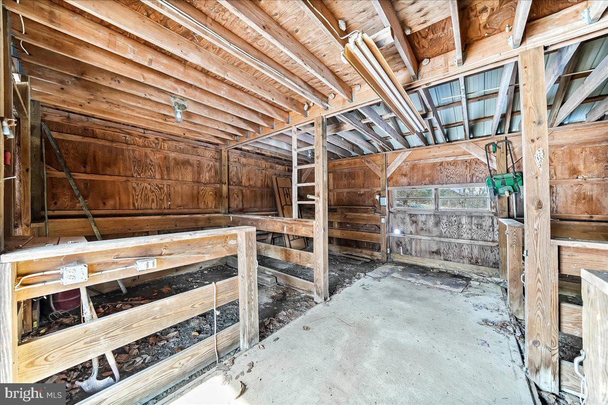 205 Northbank Road photo 37