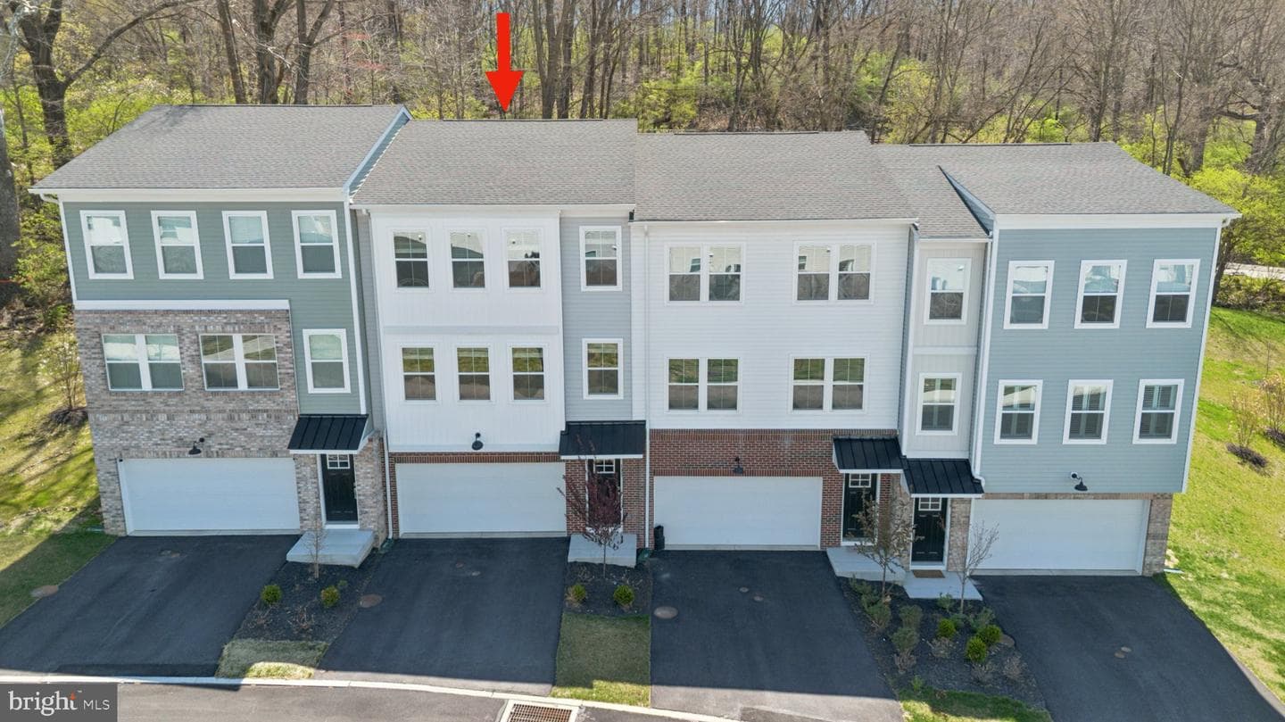 135 Four Leaf Drive photo 3