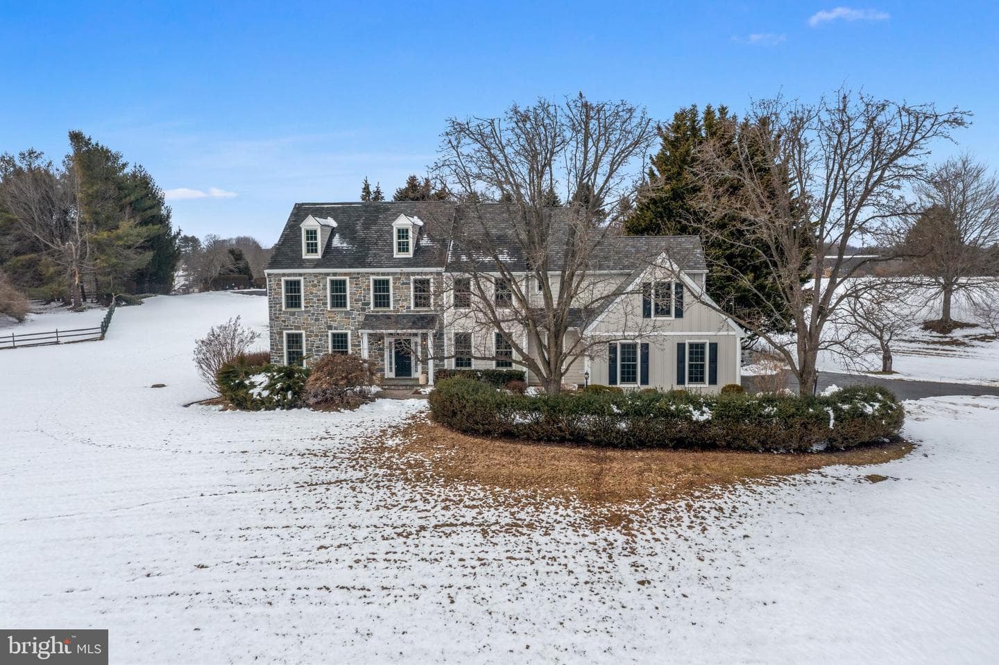 825 Bainbridge Drive