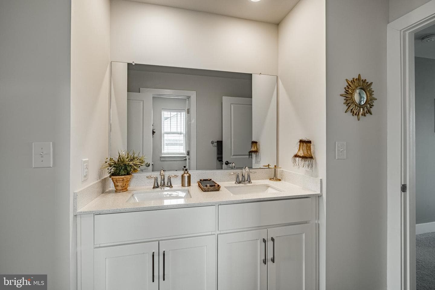 132 Violet Way photo 26