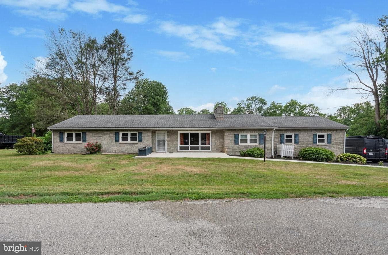 10 Old Spring Road