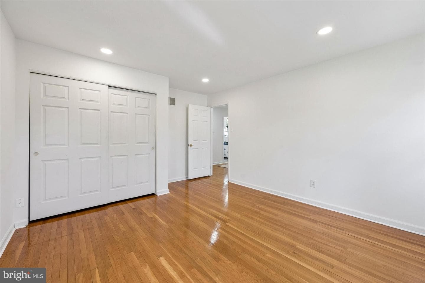 712 Wickersham Lane photo 24
