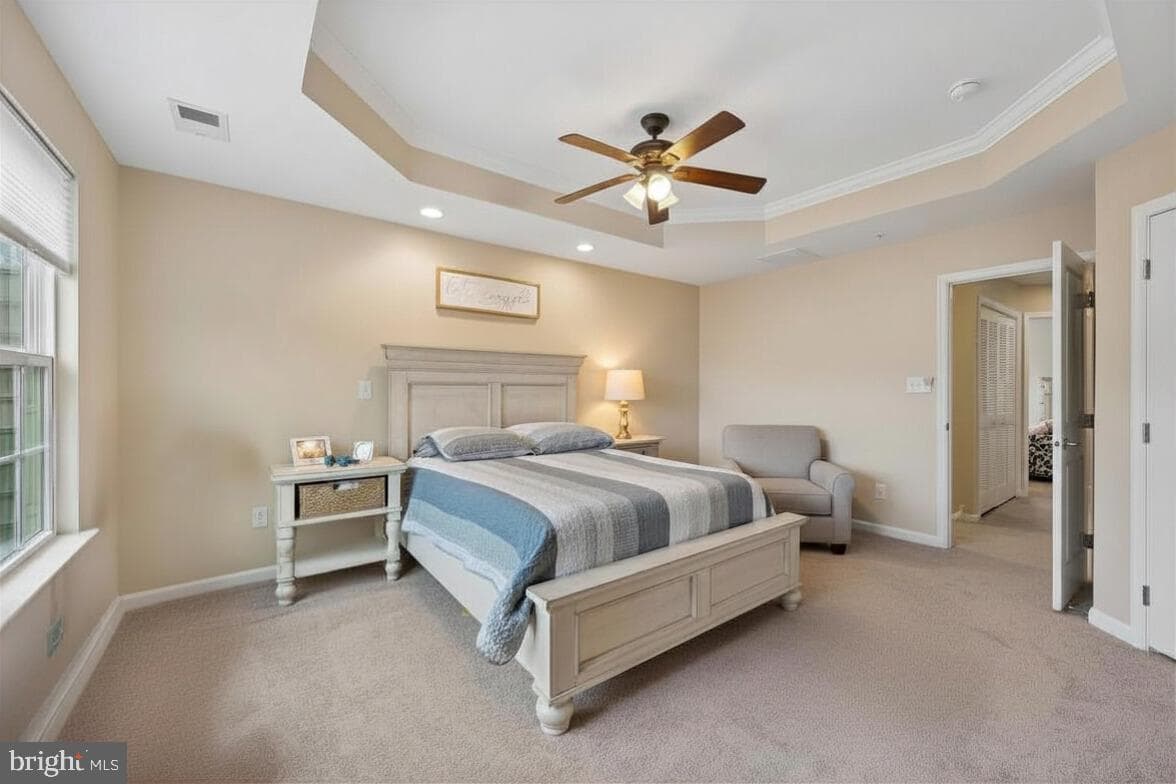 1843 Honeysuckle Court photo 5