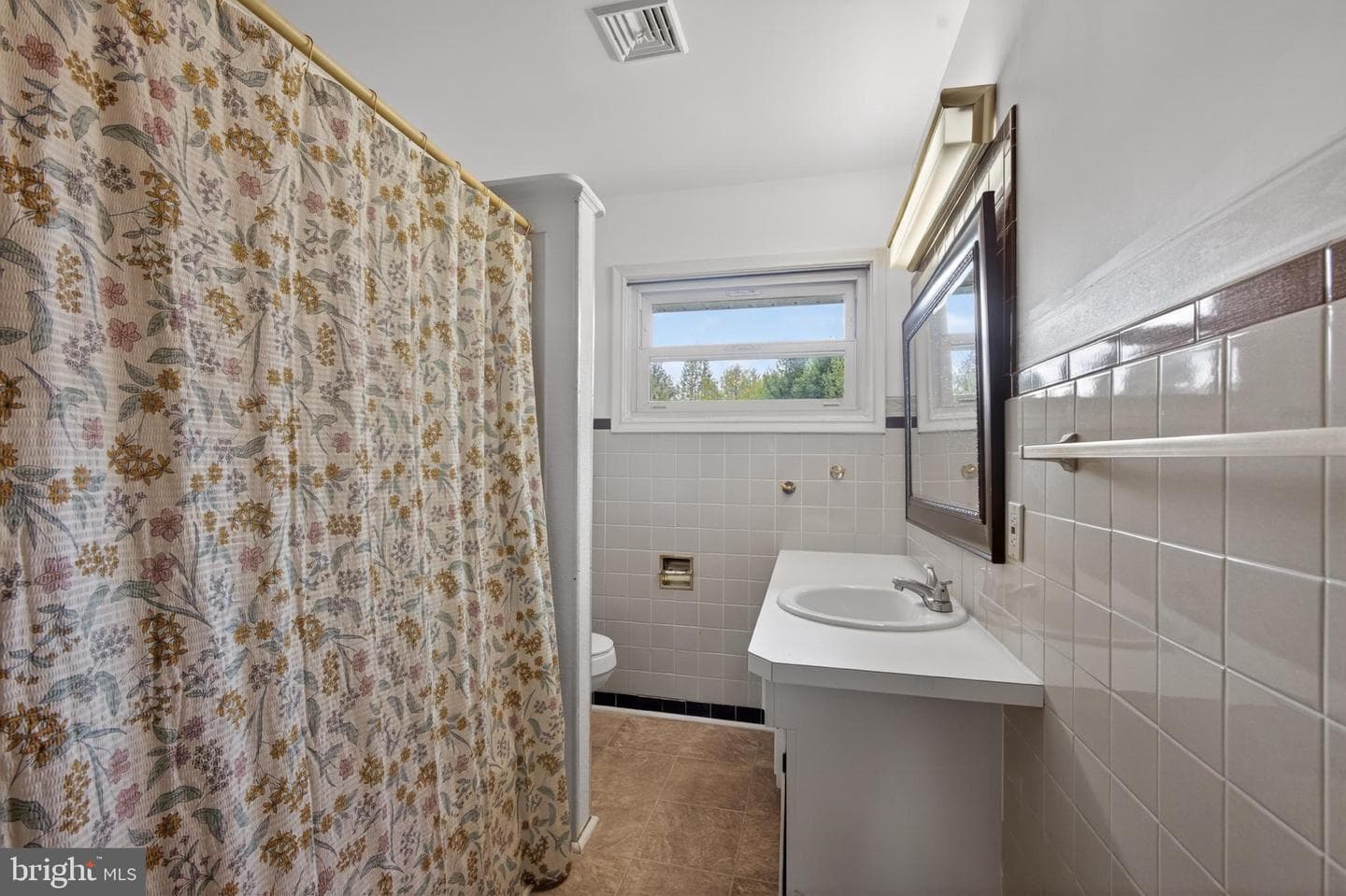 1234 S Hanover Street photo 7