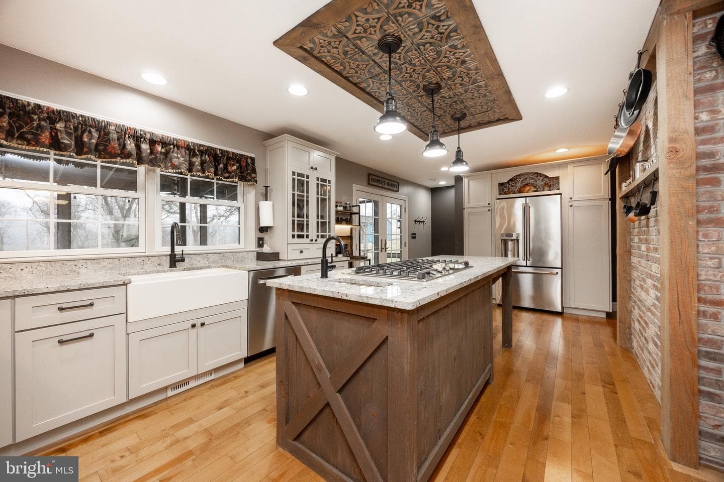 850 Sugars Bridge Road photo 5