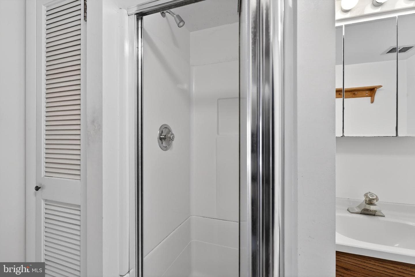 1072 Forest Road photo 56