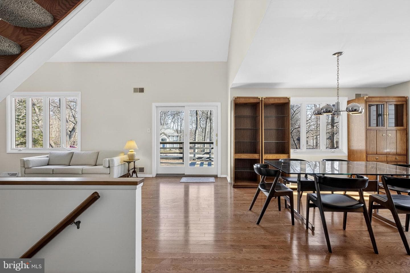 1072 Forest Road photo 8