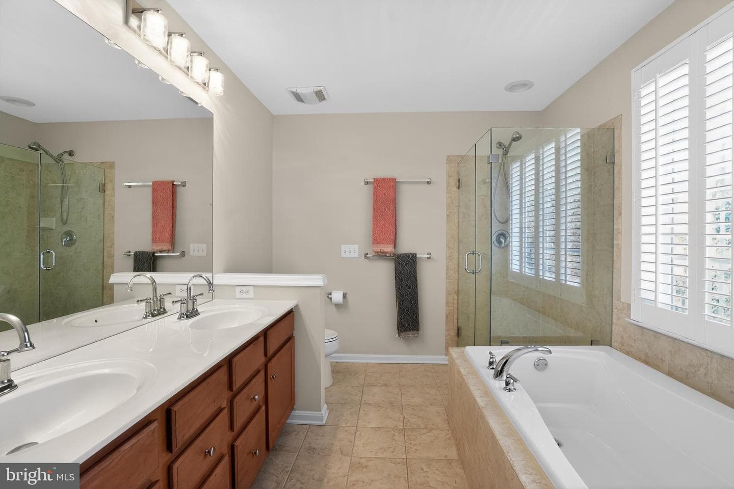 694 Churchill Road photo 34