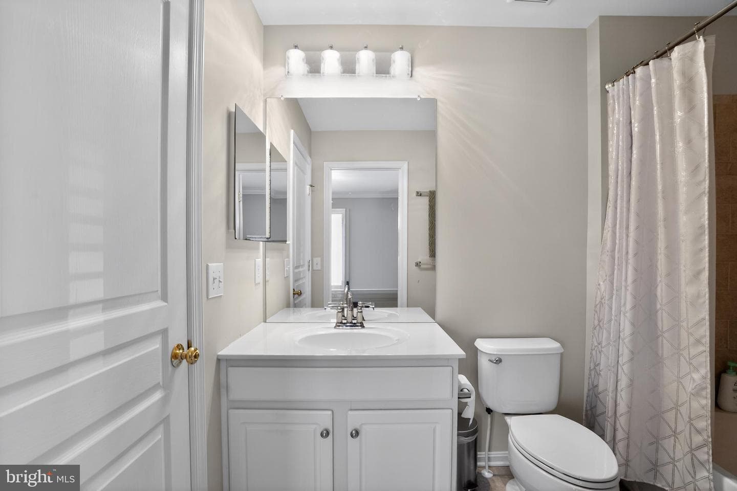 694 Churchill Road photo 40