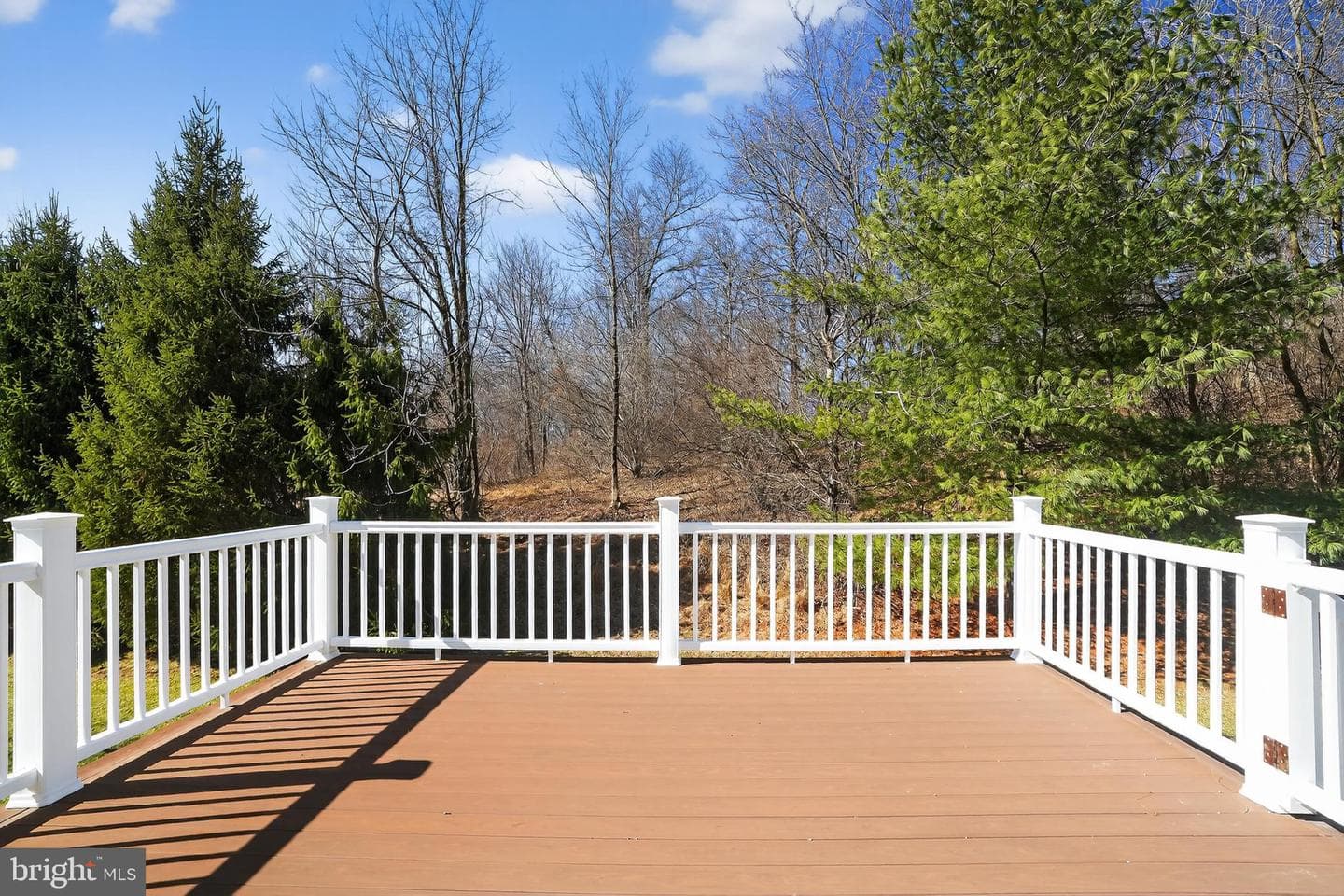 694 Churchill Road photo 45