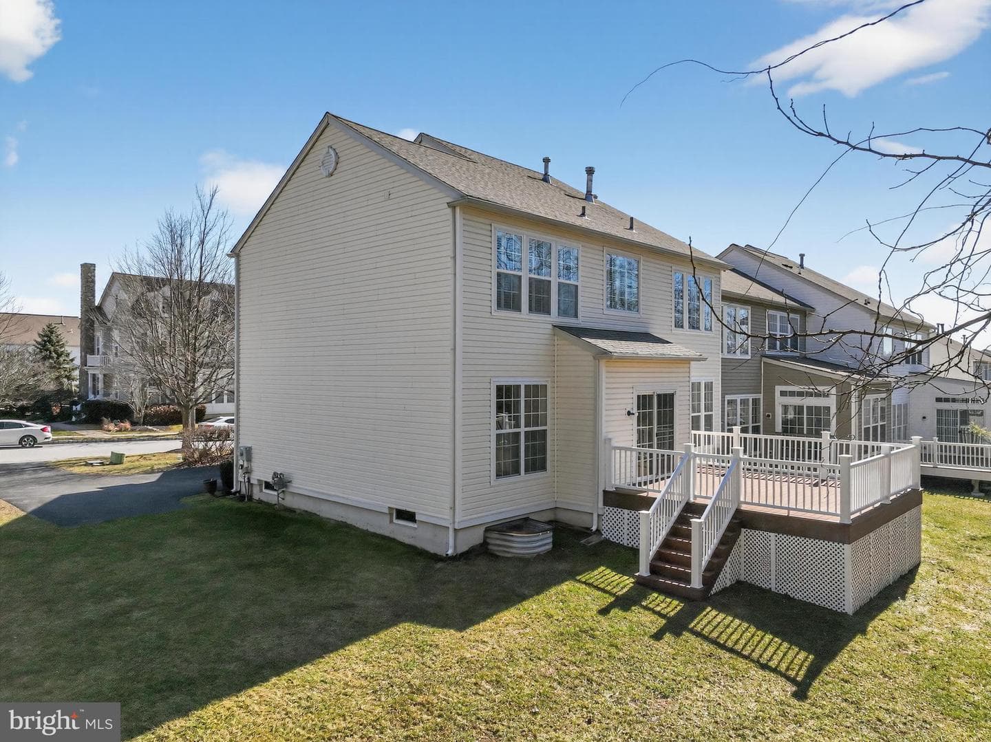 694 Churchill Road photo 7